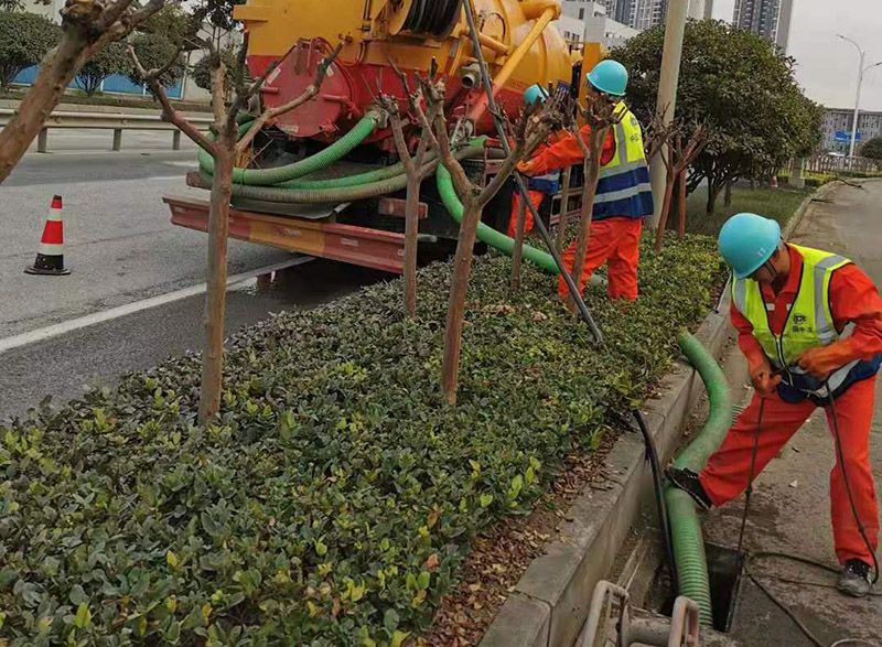 黄潭镇市政管道清淤
